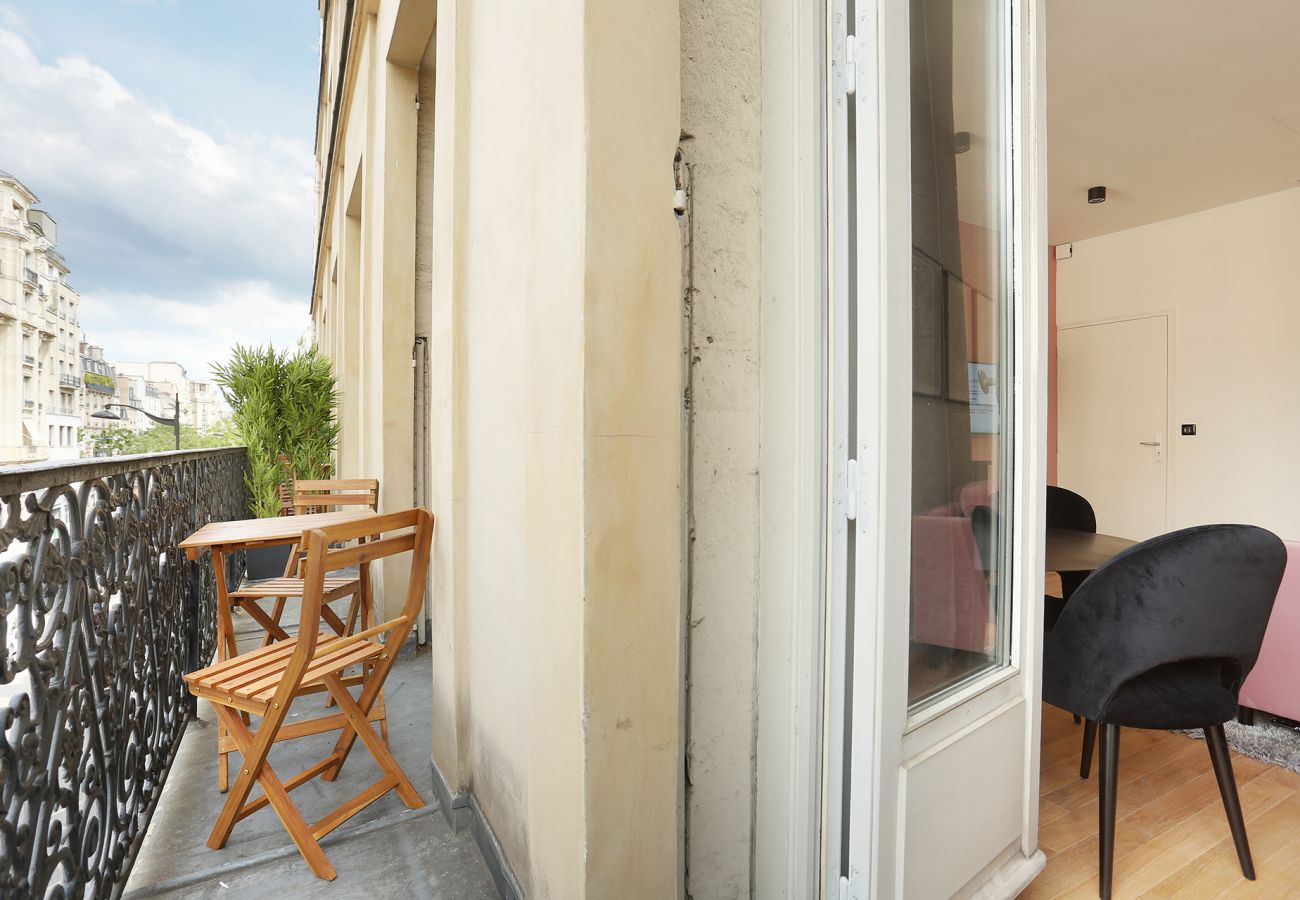 Apartment in Paris - Sebastopol Pink - District Beaubourg/Le Marais