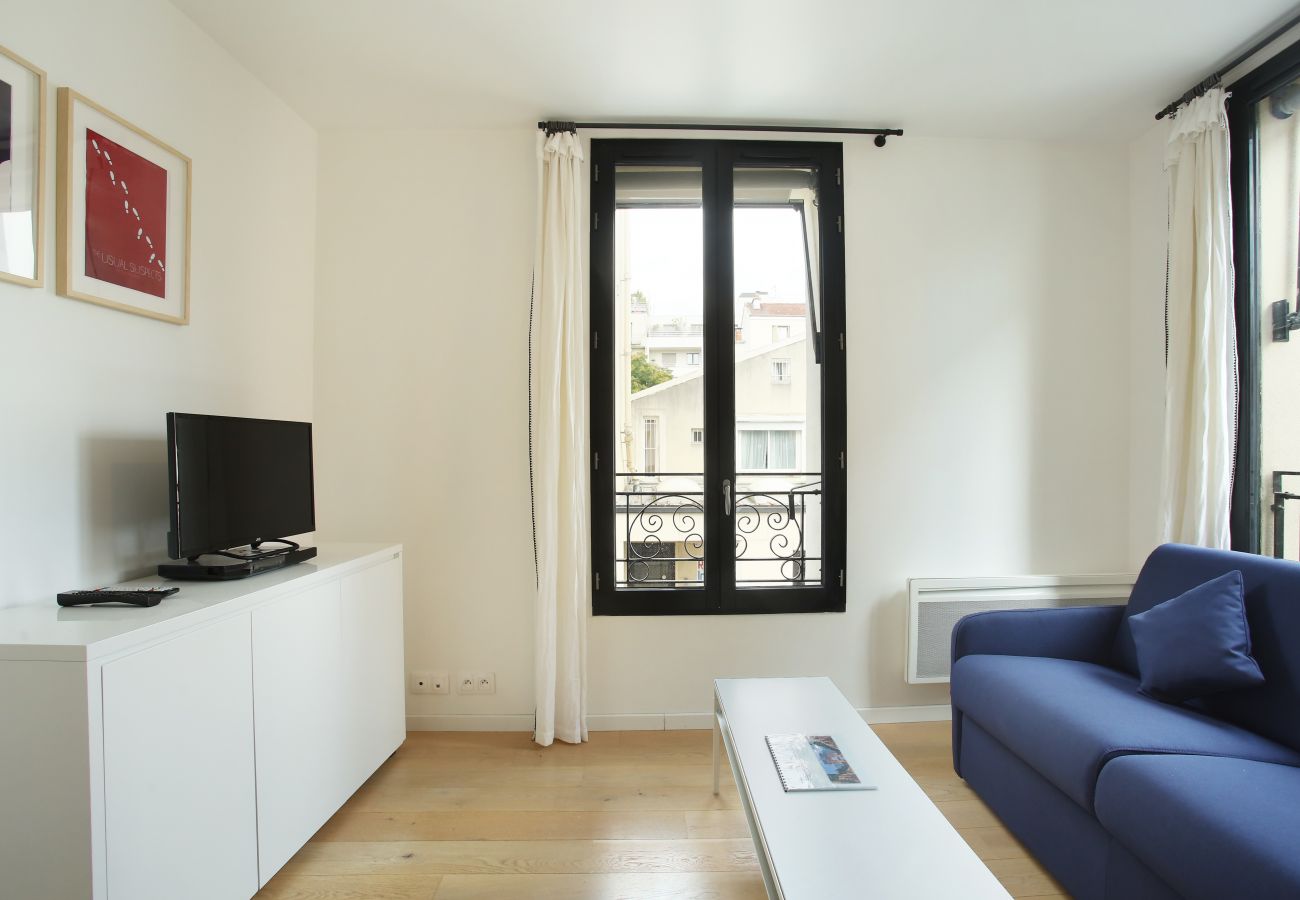 Apartment in Boulogne-Billancourt - Billancourt  103