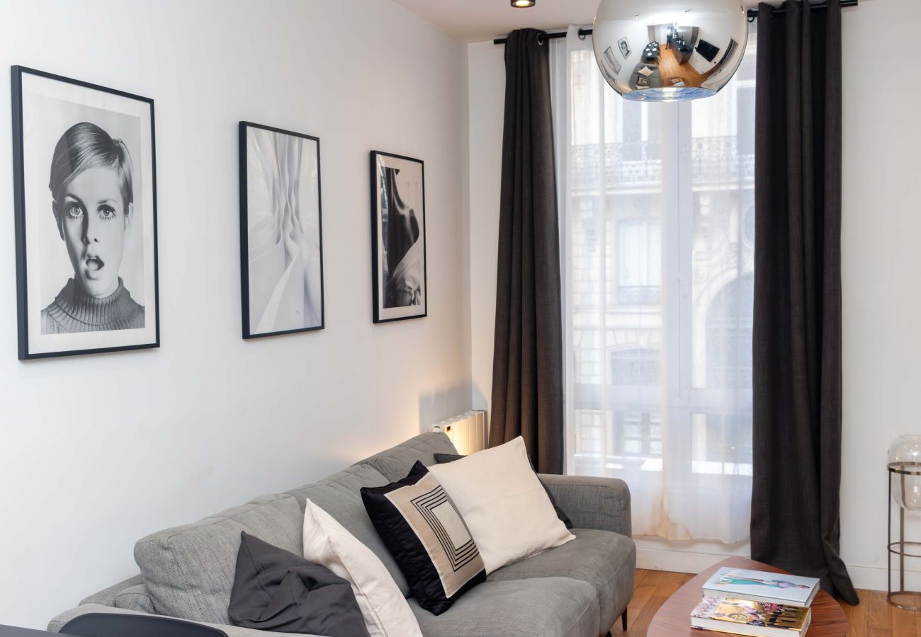 Apartment in Paris - SEBASTOPOL GREY  1