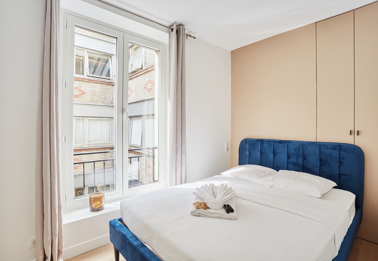 Apartment in Paris - SAINT HONORÉ 117