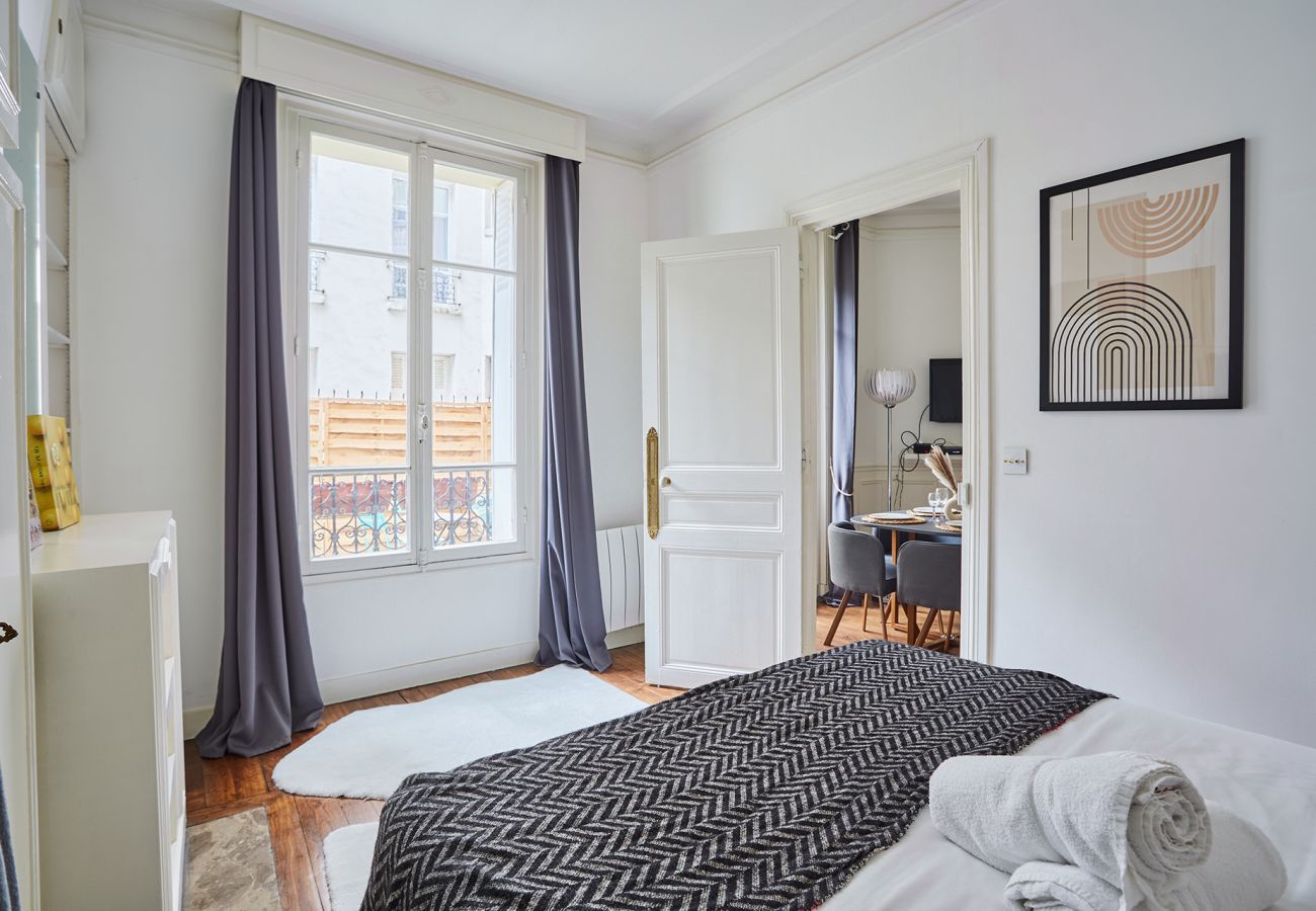 Apartment in Paris - GRENELLE