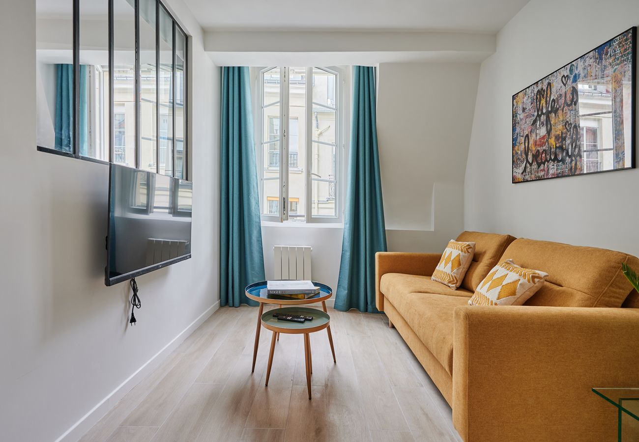 Apartment in Paris - Aboukir 110 8 2P
