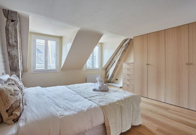 Apartment in Paris - Daunou 5