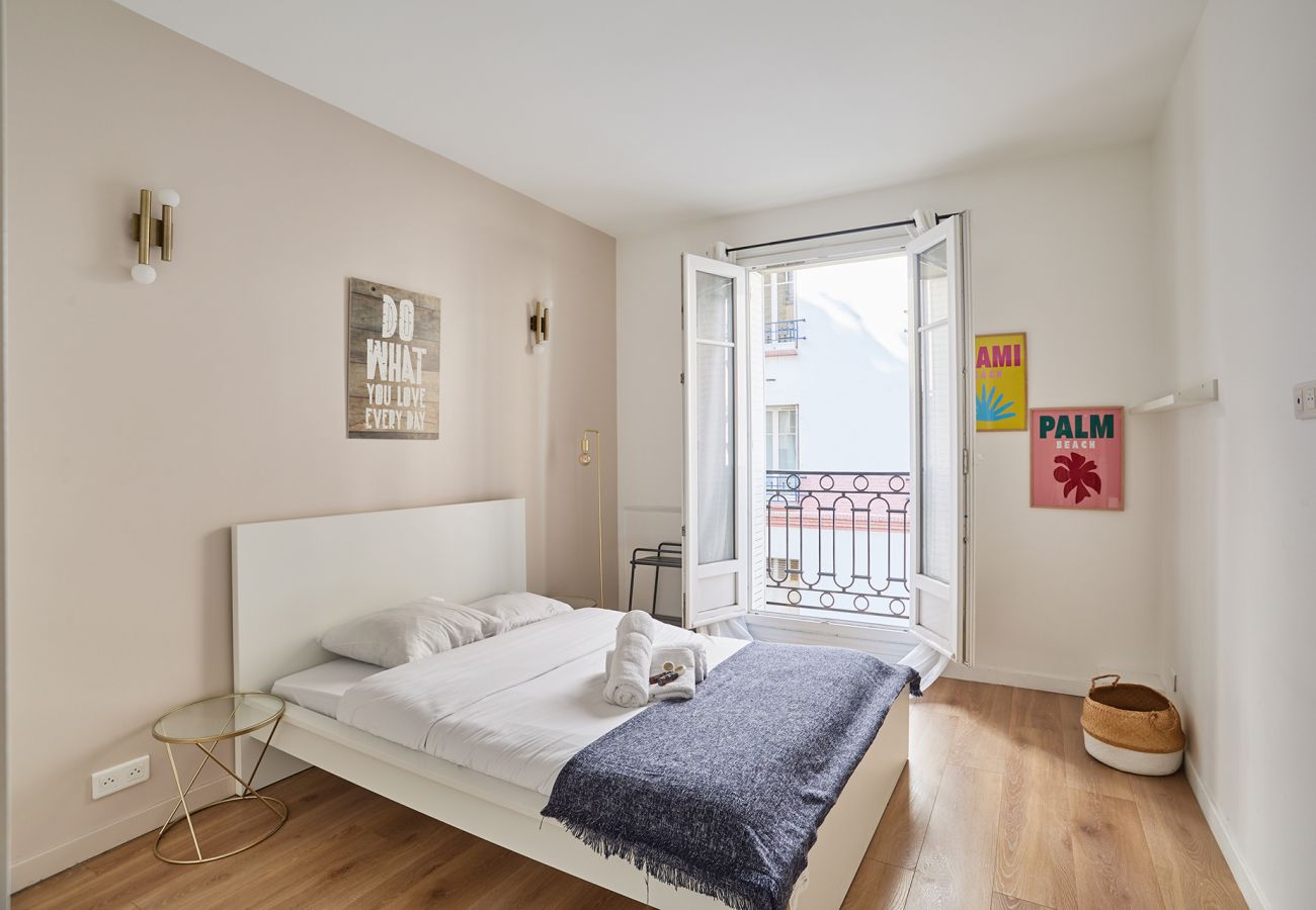 Apartment in Paris - FIRMIN GILLOT NEW