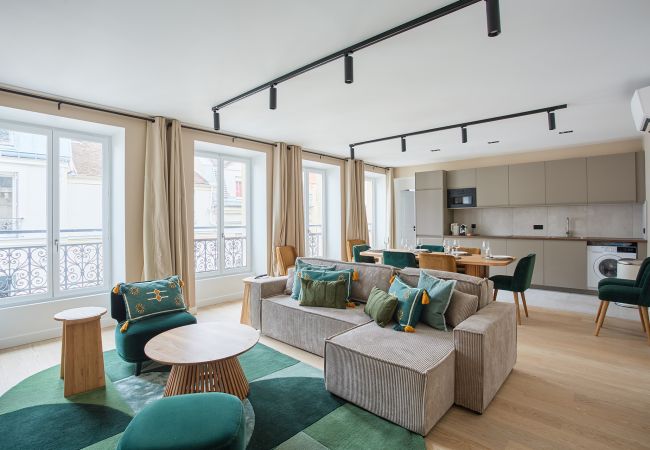 Apartment in Paris - LOMBARDS 4A