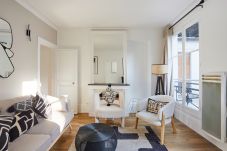 Appartement à Paris - LOMBARDS 3B