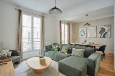 Appartement à Paris - LOMBARDS 2A
