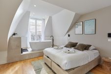 Appartement à Paris - POMPE 6B